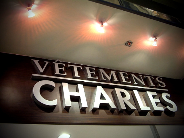 Lettres boîtiers Vêtements Charles