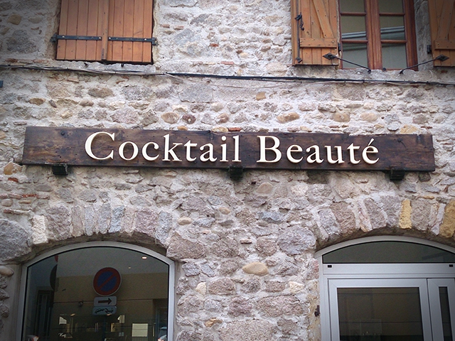 Lettres découpées Cocktail Beauté