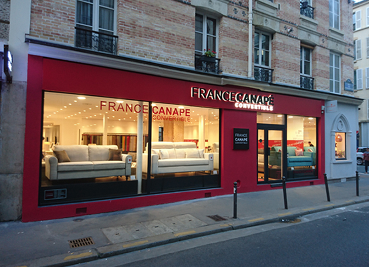 Habillage façade et enseignes France Canapé Paris