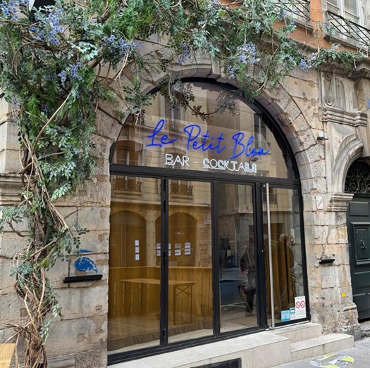 L'Impact des Enseignes Néon Leds acryliques et Flex Leds