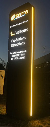 Technologie LED et Matériaux Diffusants pour une Visibilité Maximale