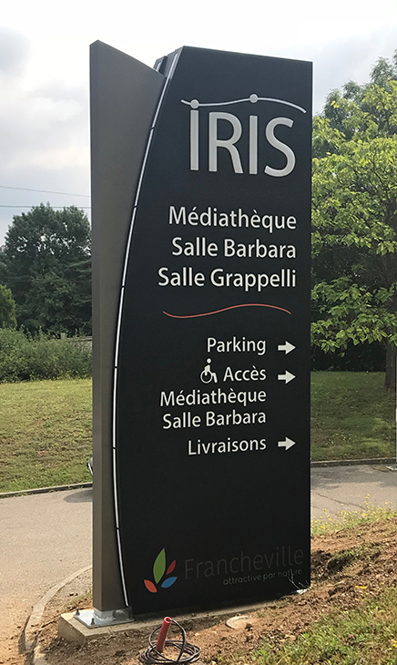 Création Totem lumineux Francheville (69)